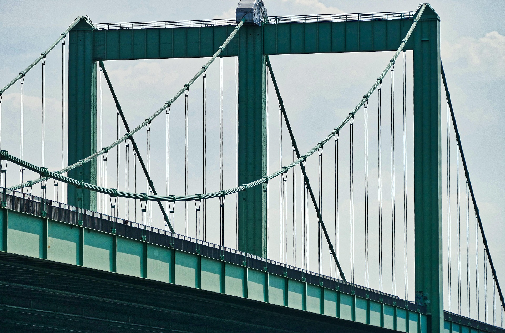 Rhodenkirchener Brücke a Colonia, progettato dall'ingegnere Fritz Leonhardt.