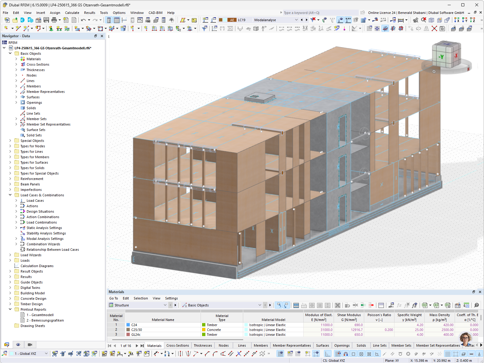 Modello strutturale 3D di una scuola elementare in costruzione ibrida con elementi di soffitto in legno, nuclei in calcestruzzo e pareti di taglio rappresentato nel Software RFEM