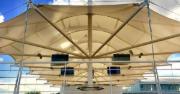 Dach baru szampana, widok z dołu (© ptprojects)
