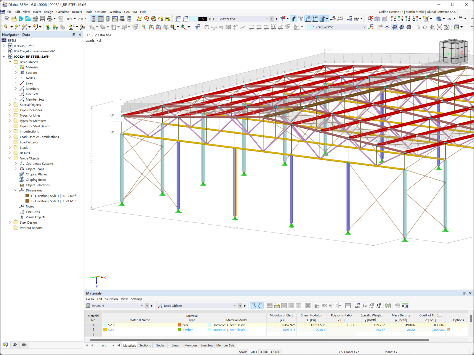 Ilustracja przedstawia model hali stalowej z profilami stalowymi formowanymi na zimno zaprojektowany w RFEM 6.