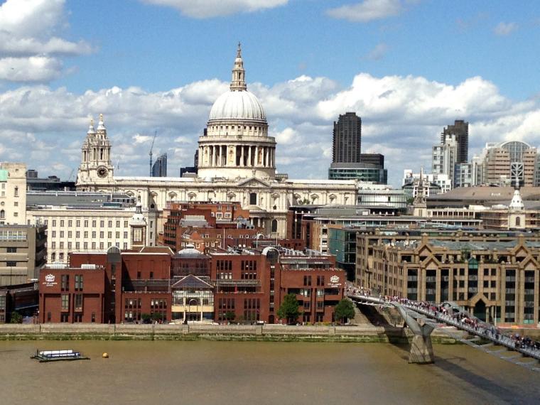 Katedra św. Pawła jest ważnym punktem w Londynie.
