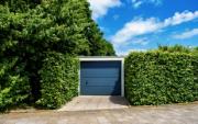 Garagen sind in einigen Bundesländern ausschließlich zum Abstellen von Fahrzeugen | Foto Kostiantyn Batylchuk / Shutterstock
