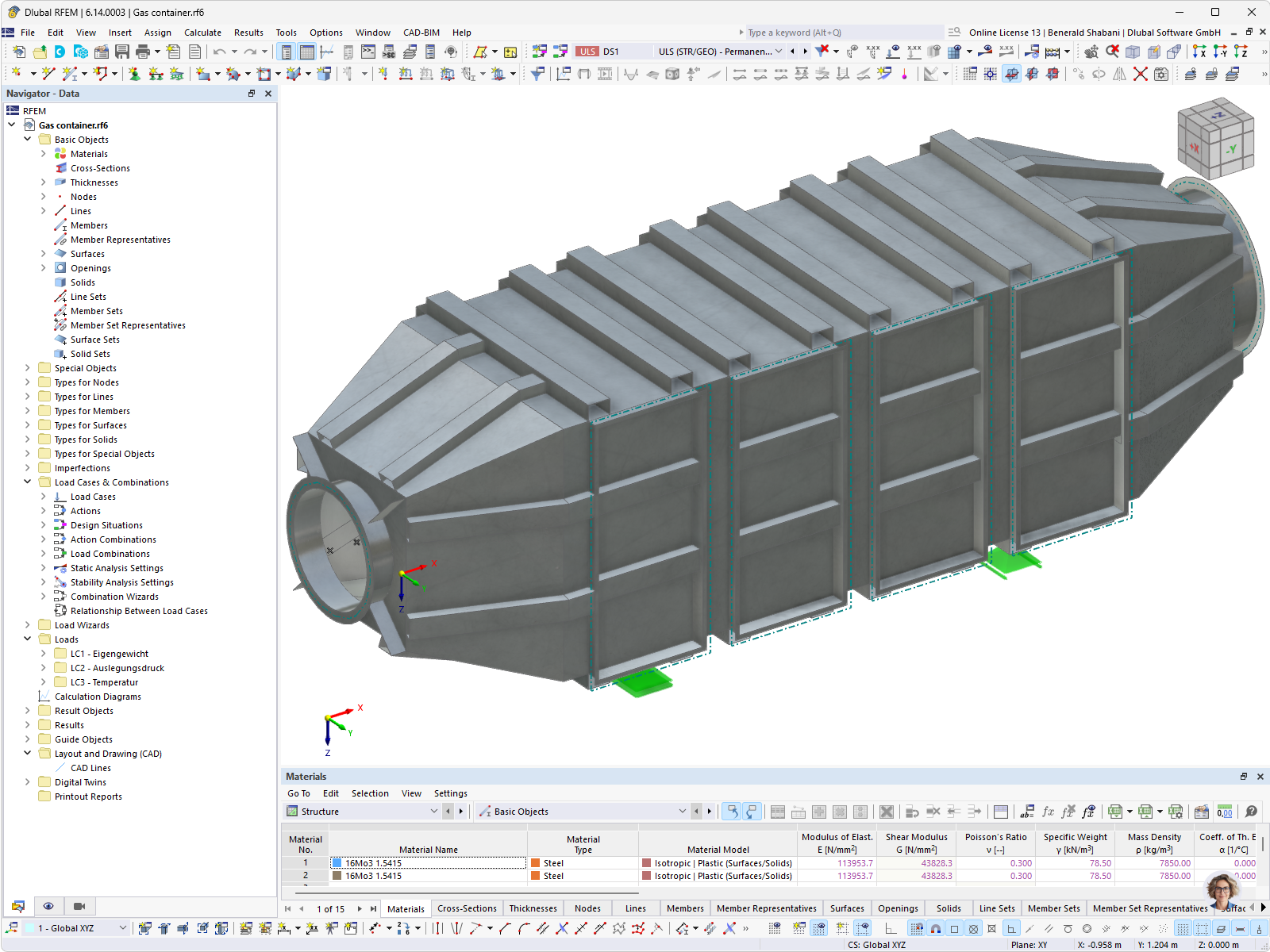 Model 3D zbiornika na gaz ze stali nierdzewnej pokazuje szczegóły konstrukcyjne i elementy architektoniczne.