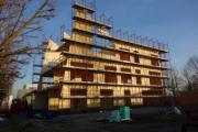 Edifício durante a fase de construção (© Studio Ergodomus)