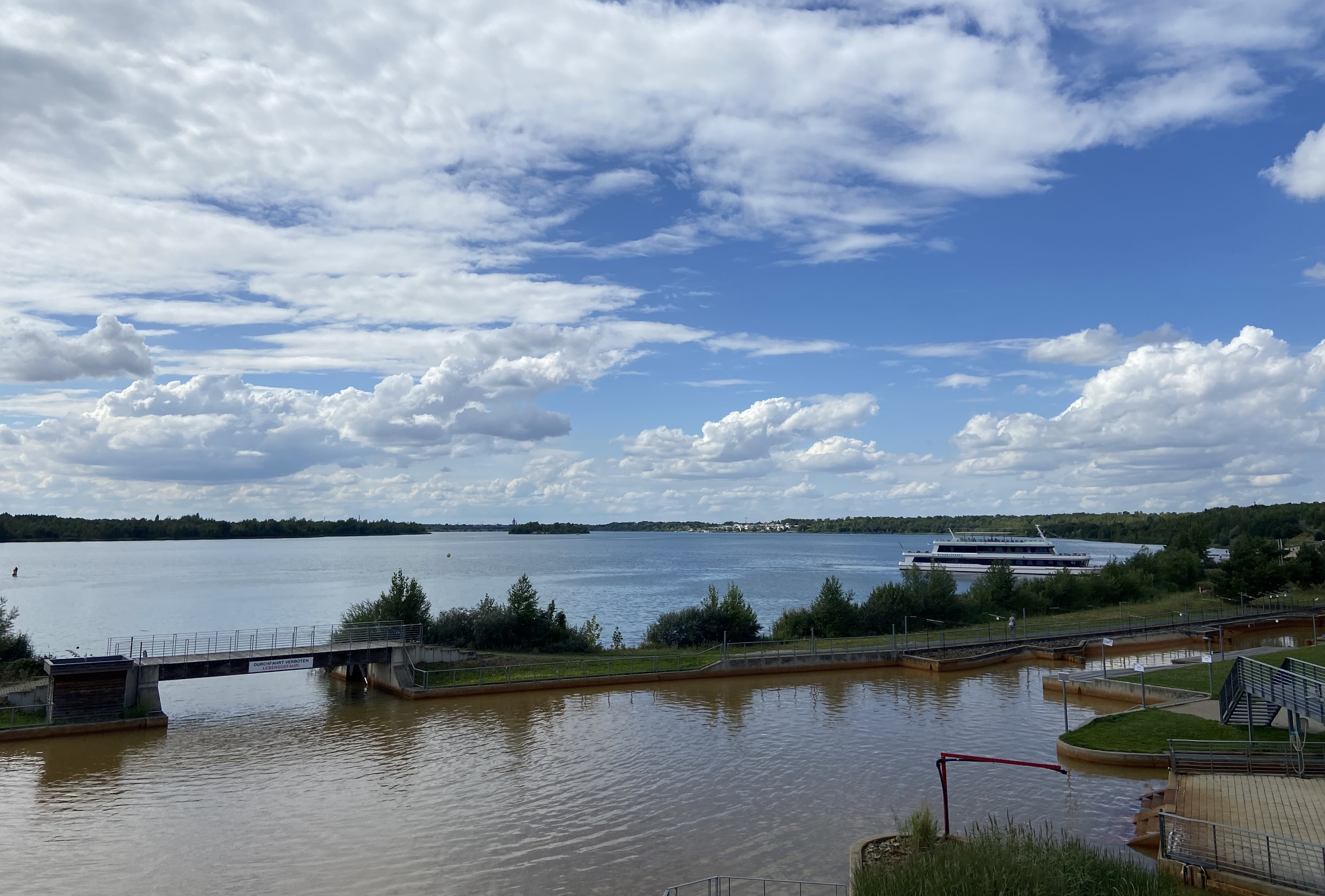 Vista para o lago Markkleeberger