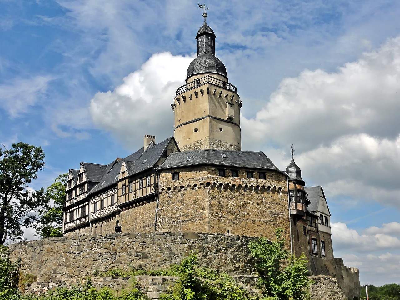 mais à frente O castelo mais bem preservado do Harz