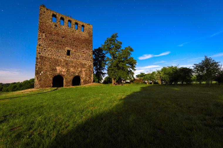 Ruínias da antiga igreja da aldeia de Nordhusen em Hundisburg, Alemanha