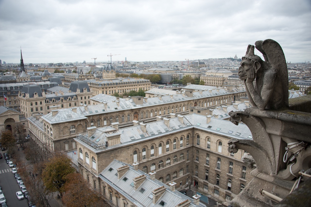 Gárgula em Notre-Dame em Paris