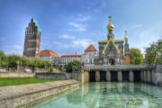 Torre dos cinco digitais e capela russa em Mathildenhöhe, centro Art Nouveau em Darmstadt, Alemanha