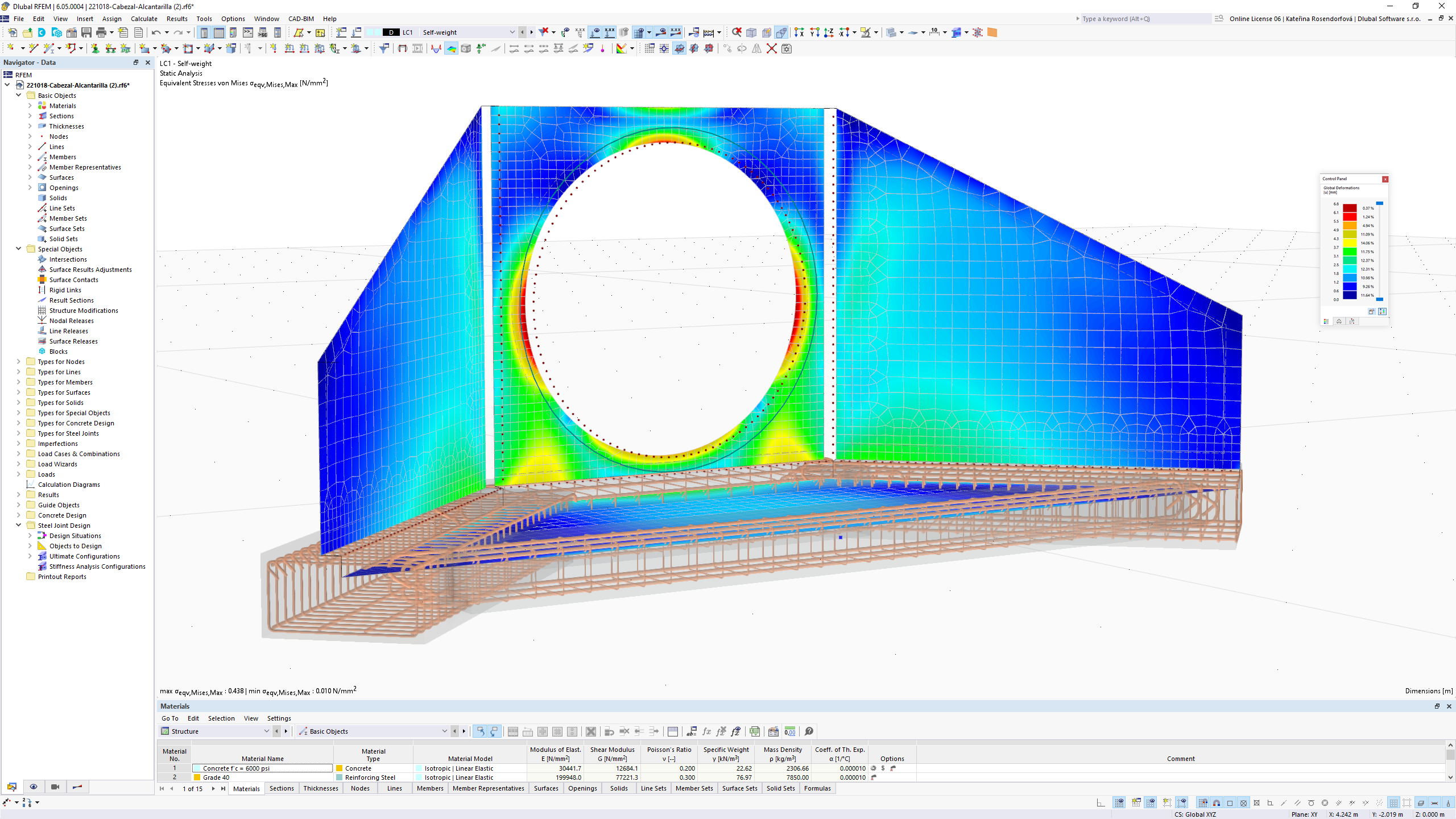 Cabeça de conduta de betão modelada no software RFEM, apresentando detalhe estrutural.