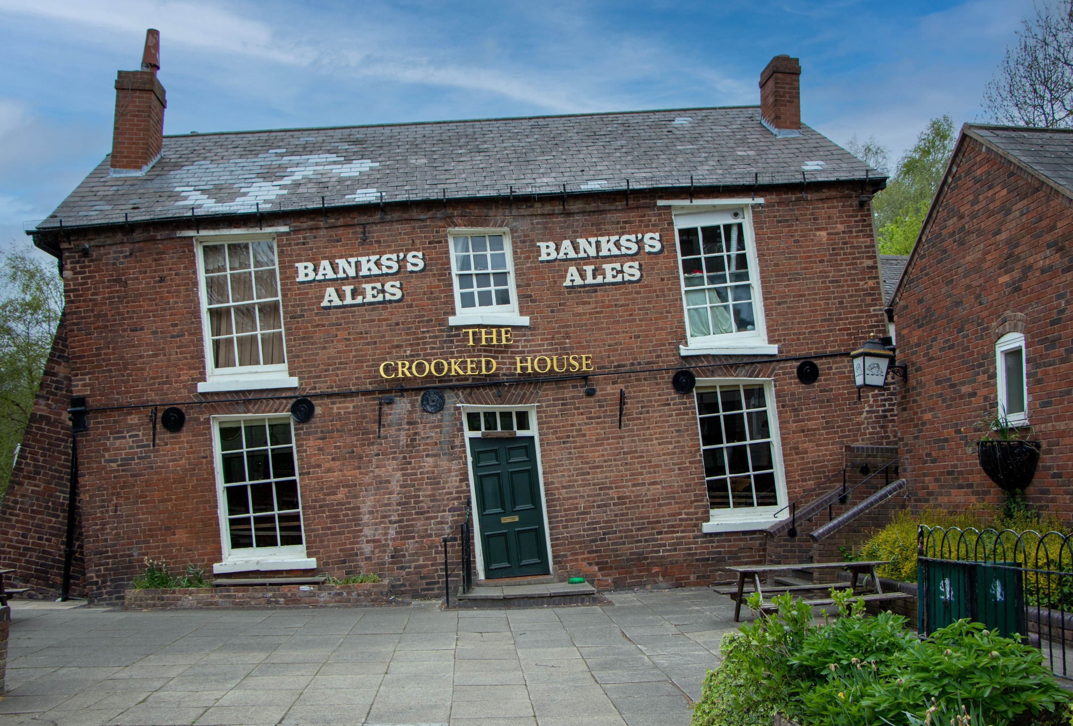 O Crooked House Pub era uma verdadeira atração nacional.
