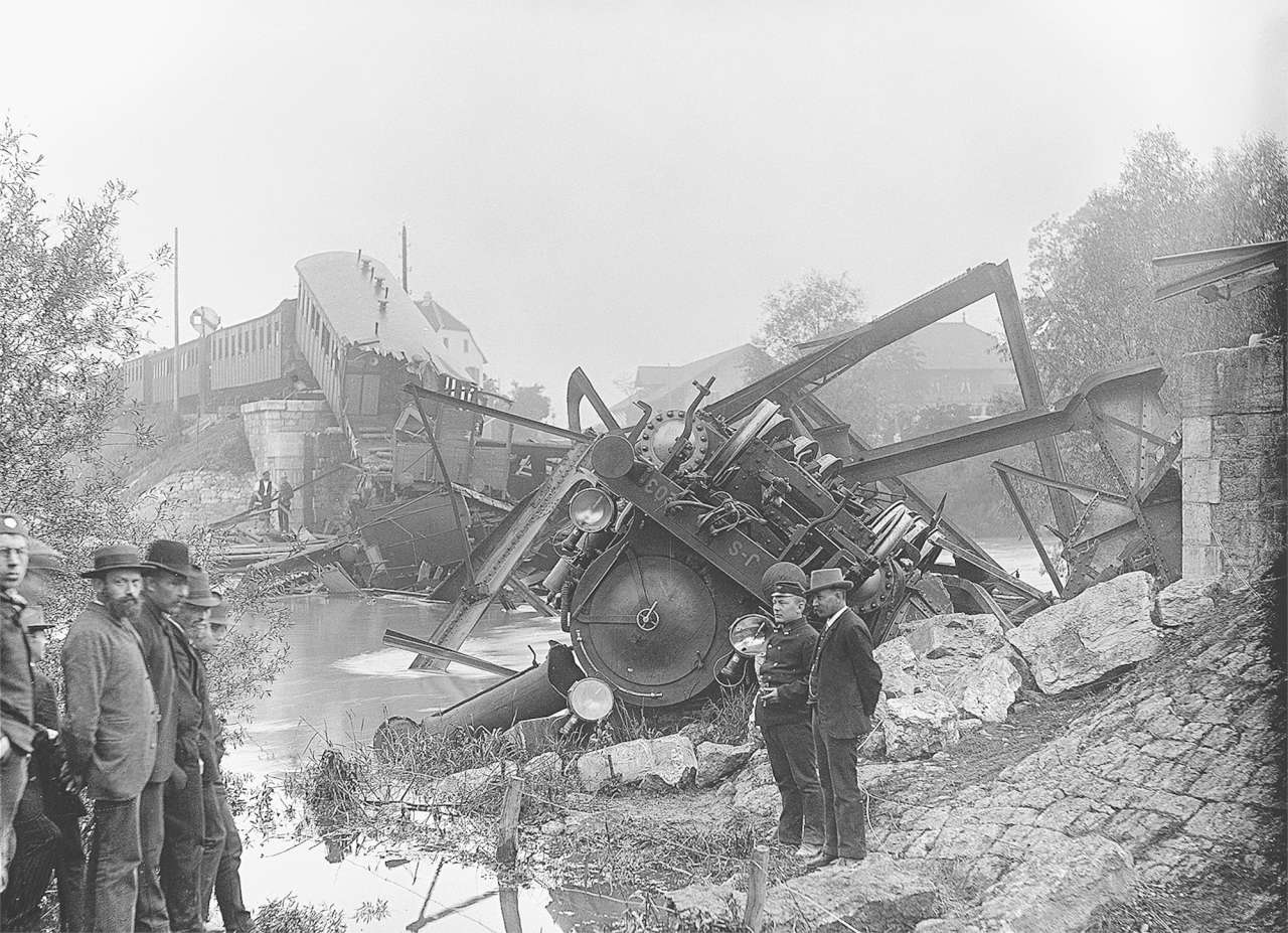 Fotografia histórica do acidente ferroviário em Münchenstein, Suíça, 1891
