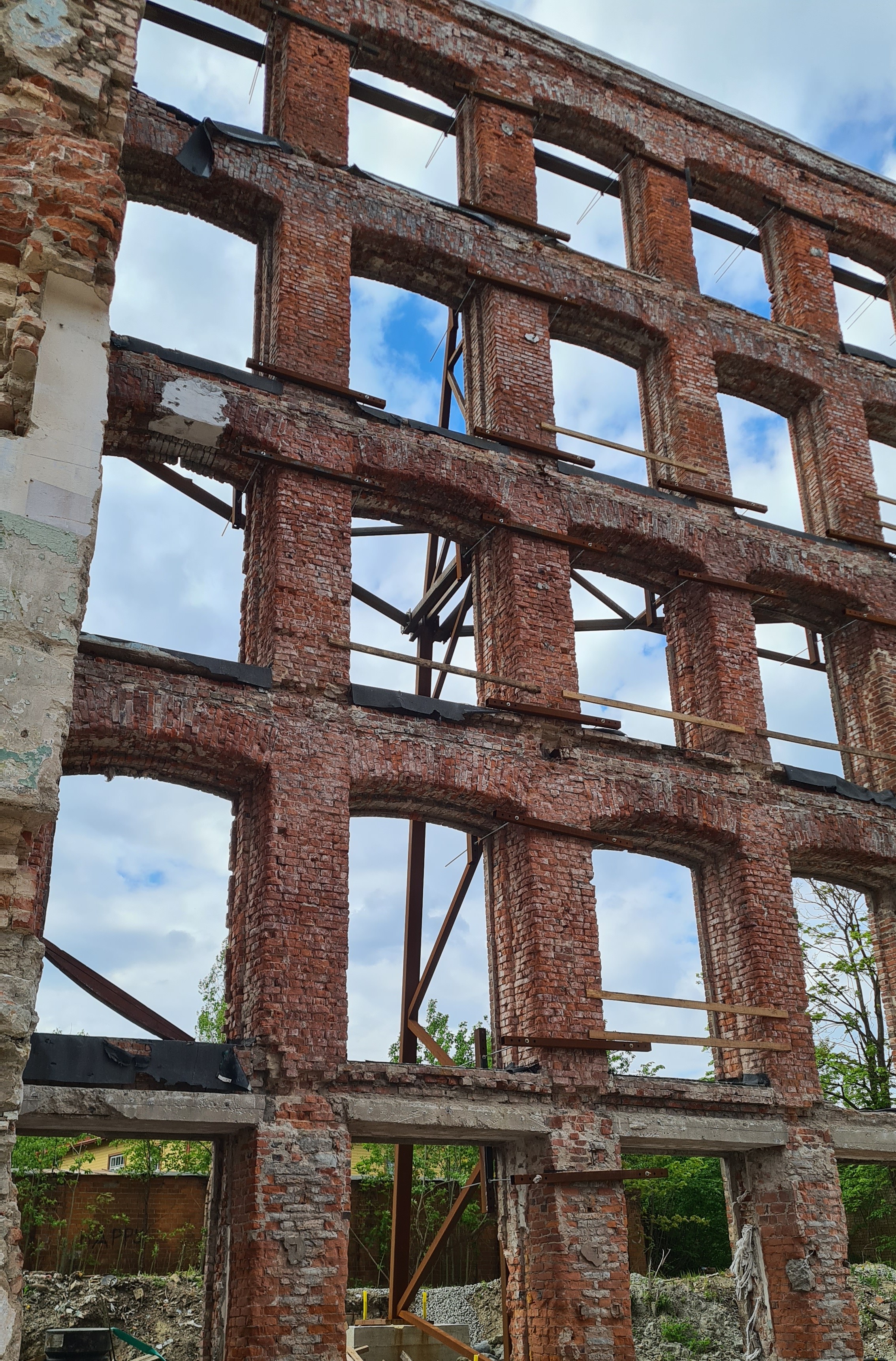 Vista exterior de um edifício moderno