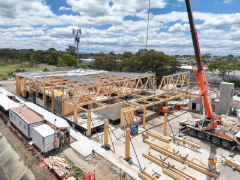 Sages Road Depot em Glenroy, dimensionado pela Ergodomus, integrando as análises BIM e MEF para estruturas de madeira.