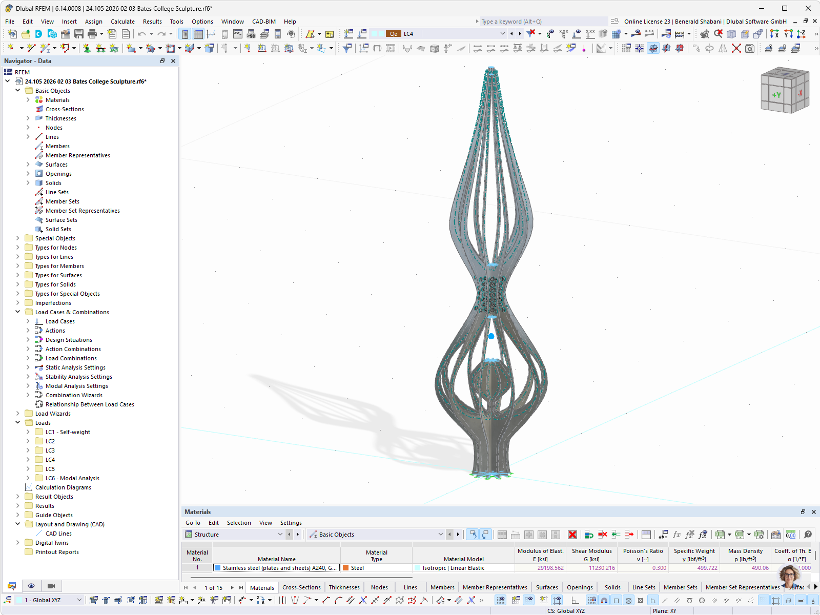 Estrutura de aço representada no Modelo RFEM, ilustra os detalhes estruturais da obra de arte.