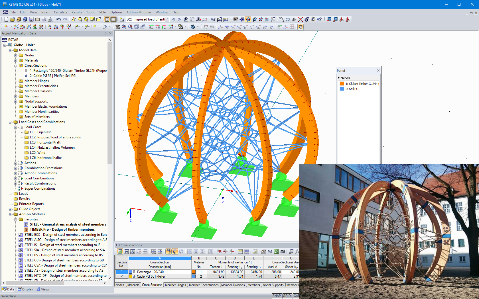 3D-Modell und Foto vom Seilspielgerät „Globe“ (© Screenshot: Dipl.-Des. Heinz Bornemann, Bad Bentheim / © Bild: Berliner Seilfabrik)