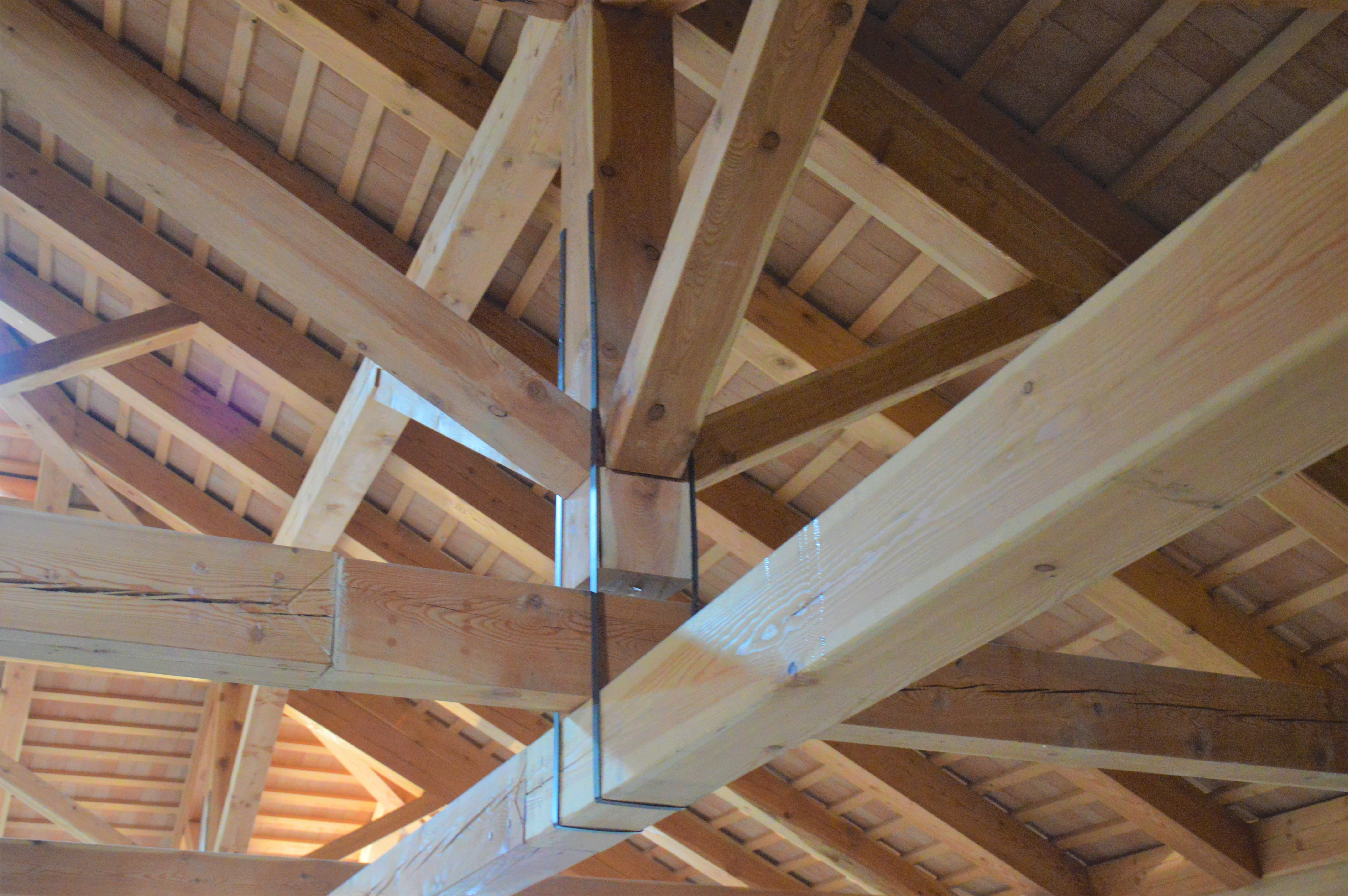 屋架仰视 (© Ri-Legno Srl)