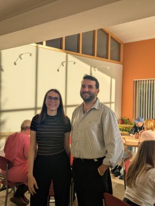 Natalie Dlubal 和 Doğukan Karataş 在 Dlubal Software 团队聚会上